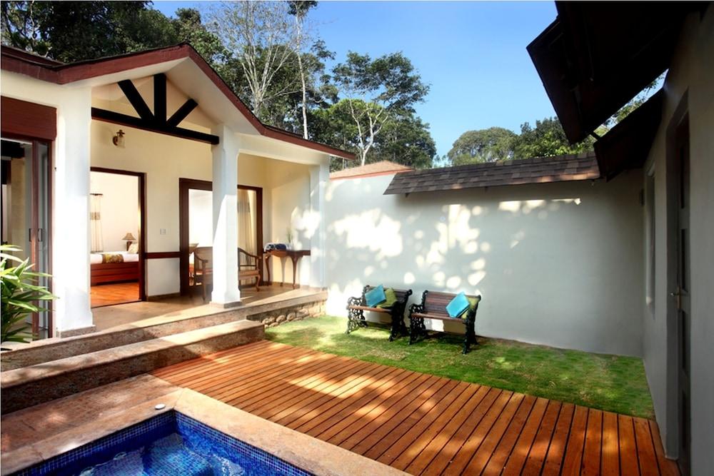 Carmelia Haven Resort Thekkady Buitenkant foto