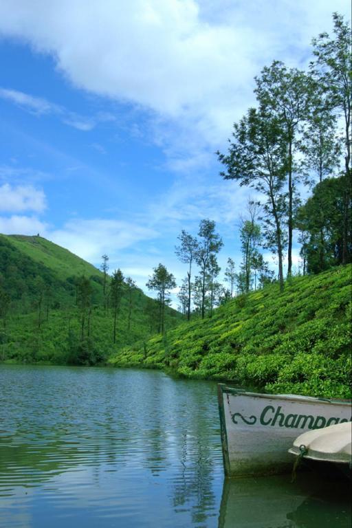 Carmelia Haven Resort Thekkady Buitenkant foto