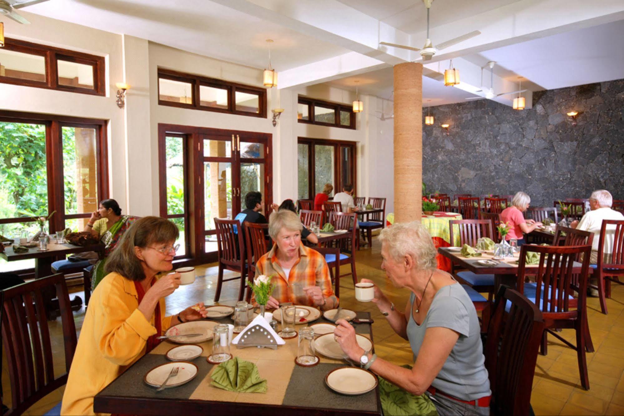Carmelia Haven Resort Thekkady Buitenkant foto