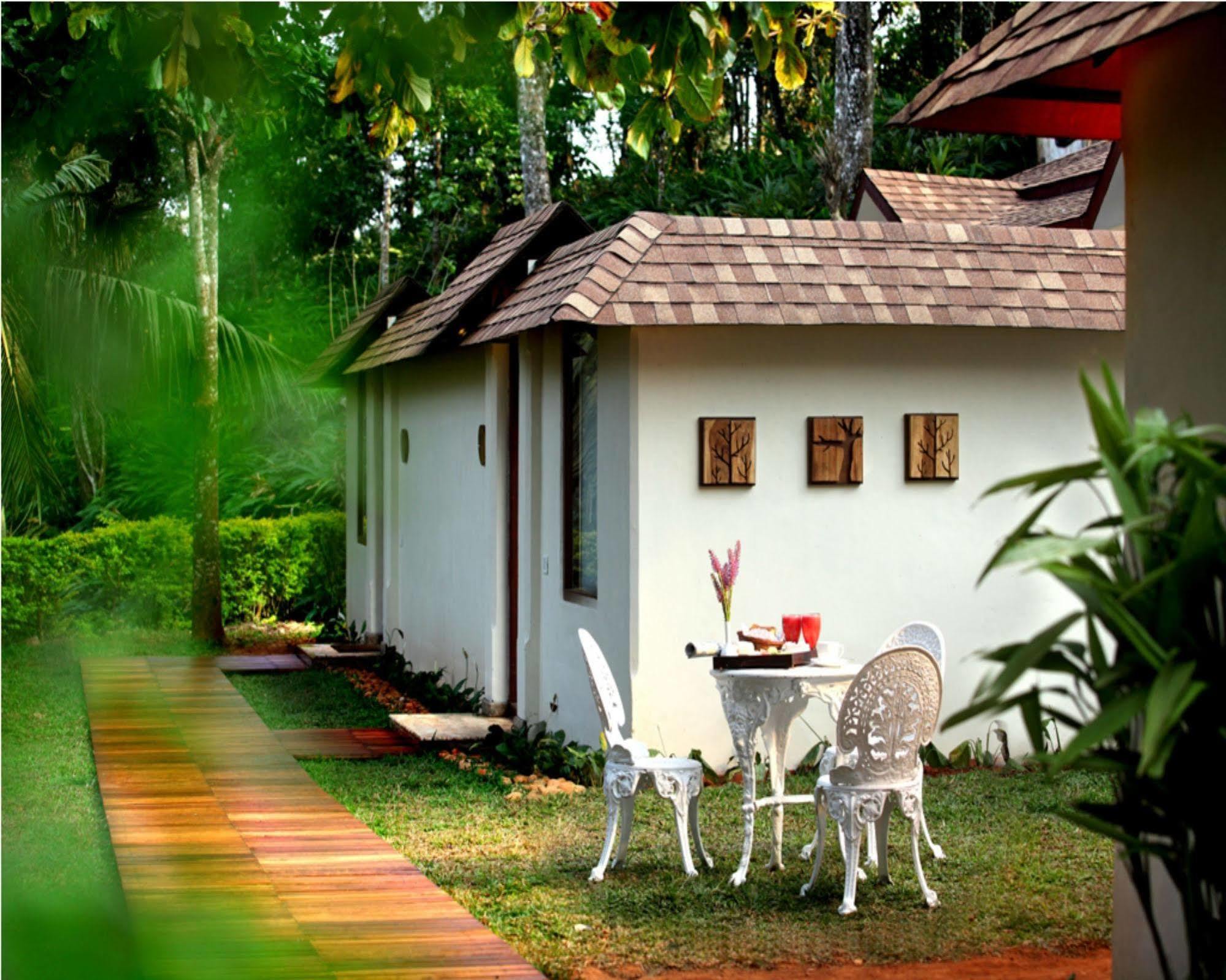 Carmelia Haven Resort Thekkady Buitenkant foto